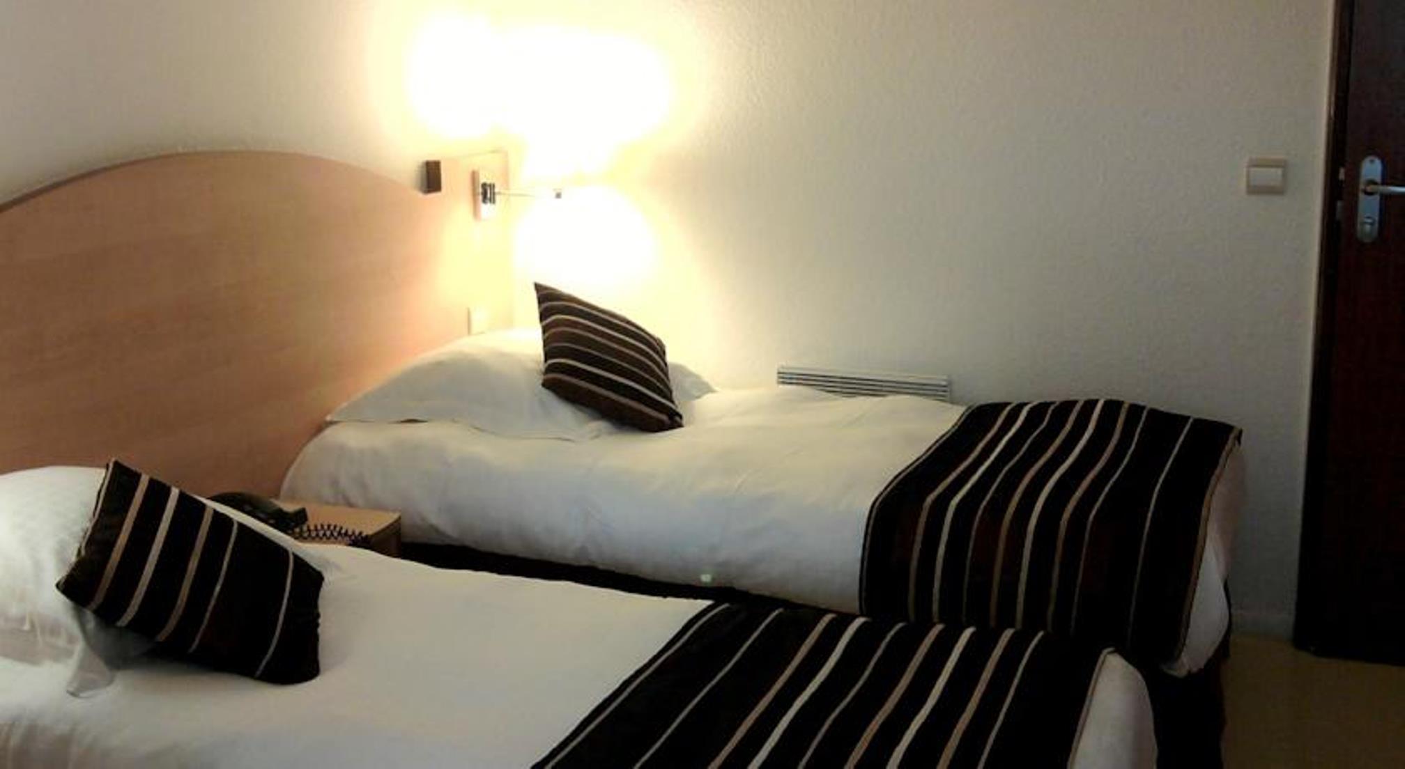 Logis Hotel Angers Sud Exterior photo