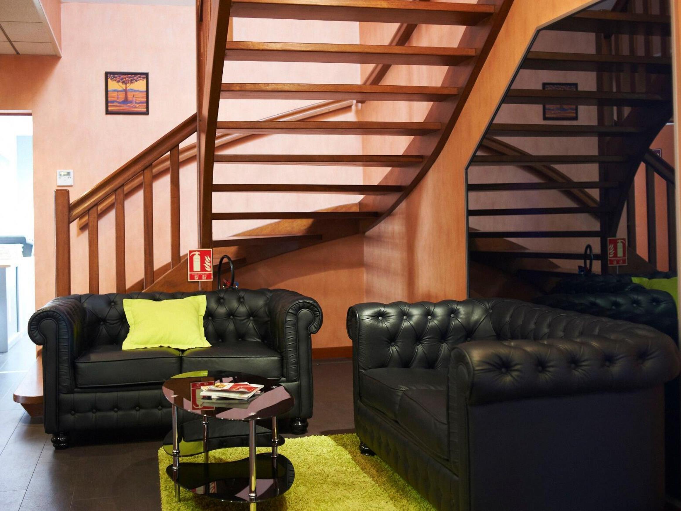 Logis Hotel Angers Sud Exterior photo