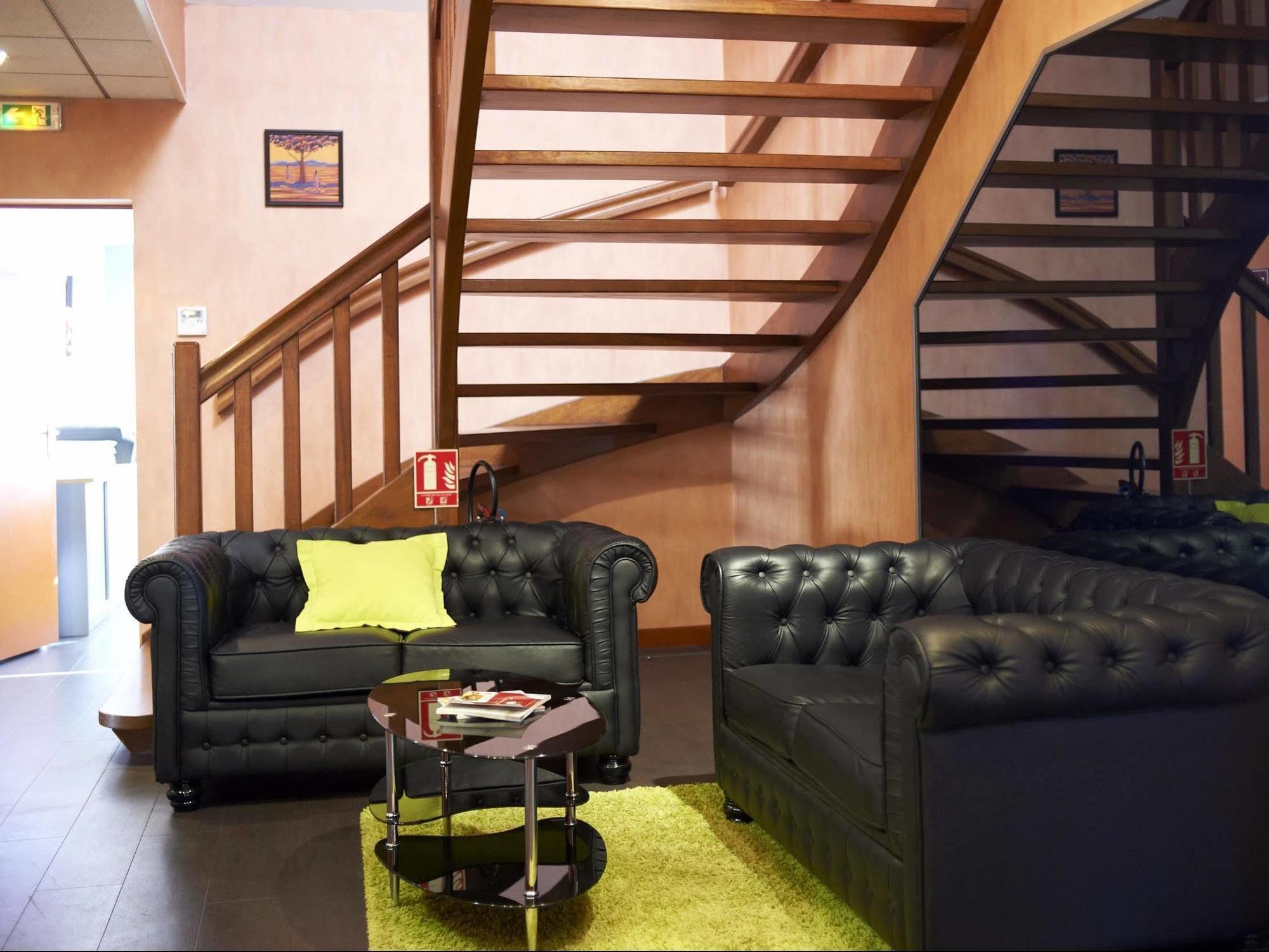 Logis Hotel Angers Sud Exterior photo